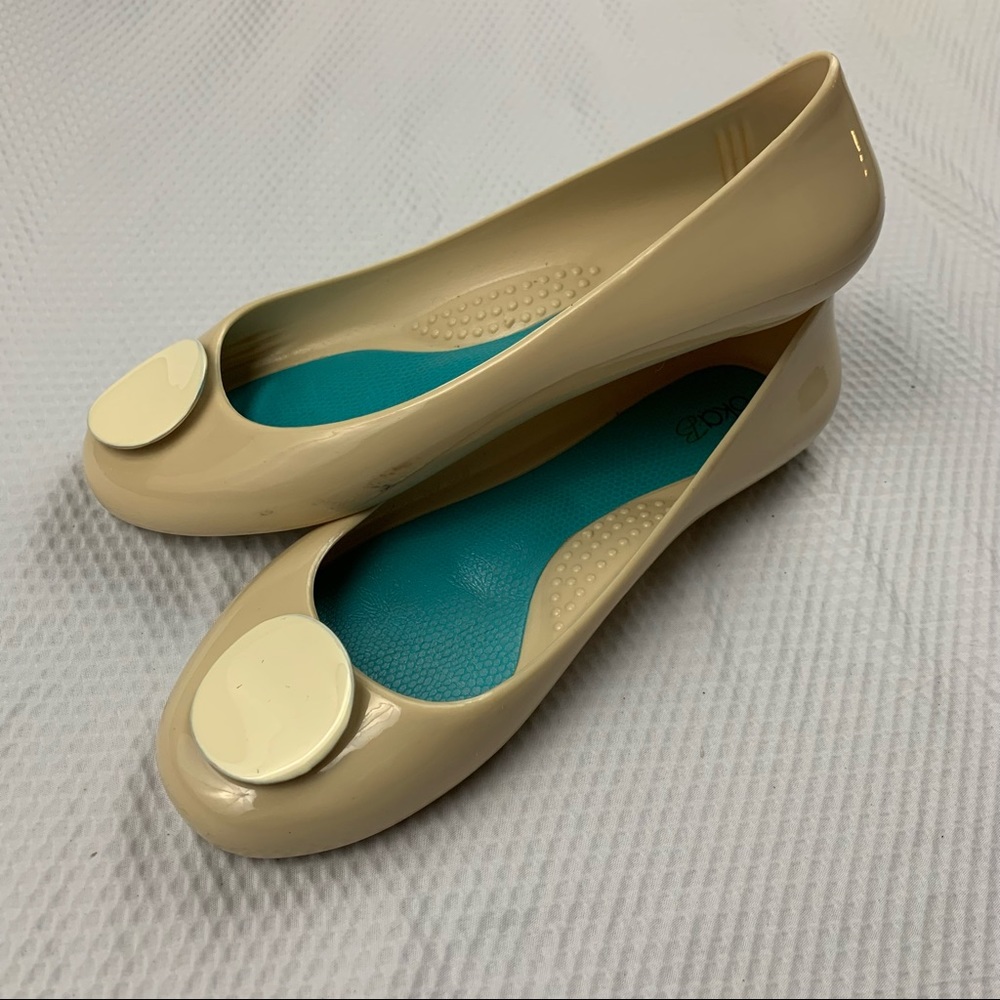 Oka-B ballet flats